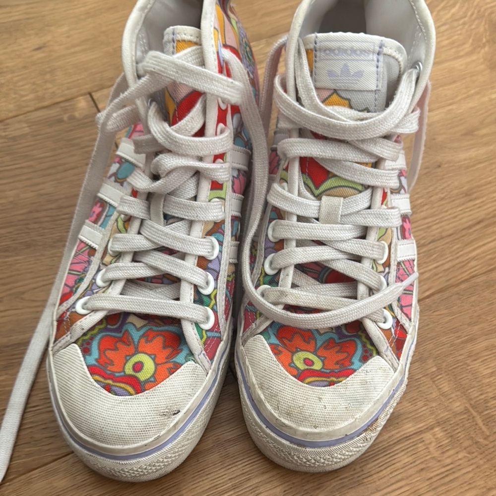 Adidas Nizza platform mid Floral High-Top Sneakers size 7.5